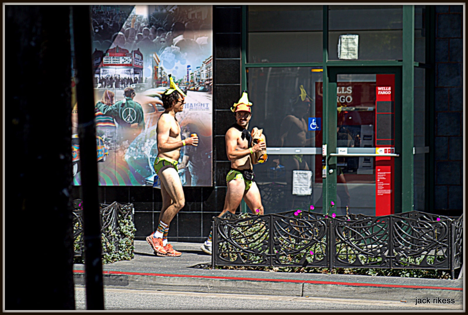 Bay to Breakers — banana costume runners