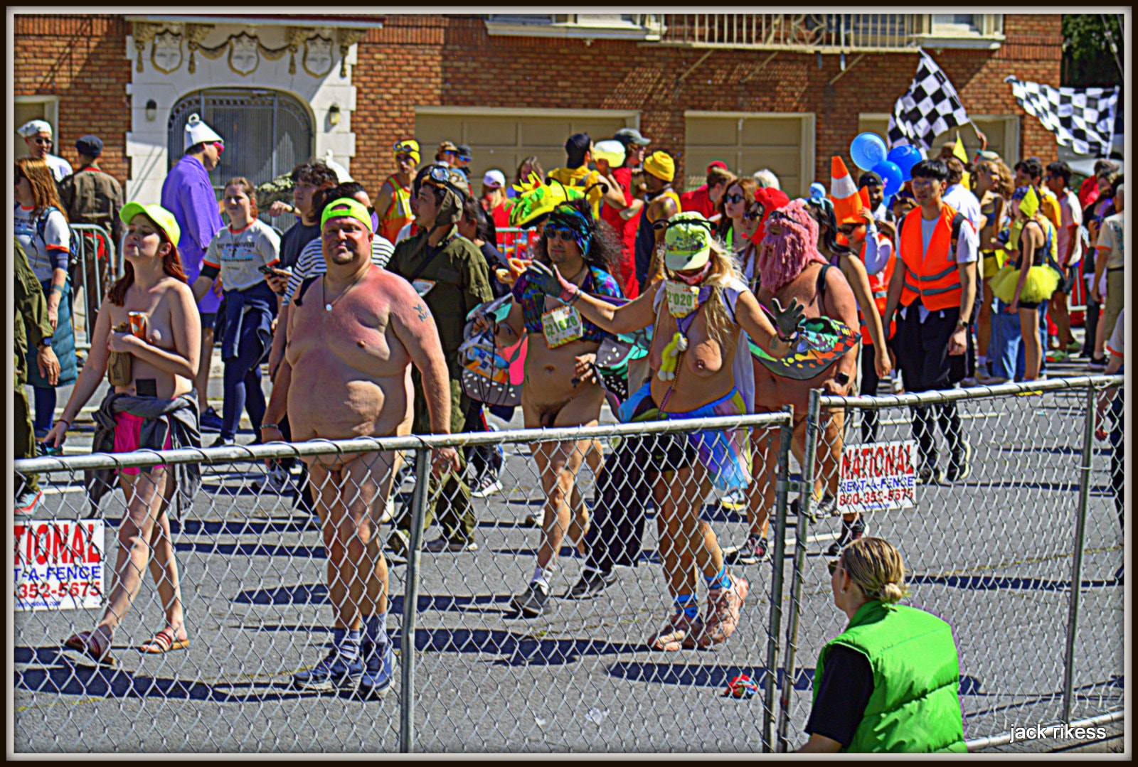 Bay to Breakers — runners in costume