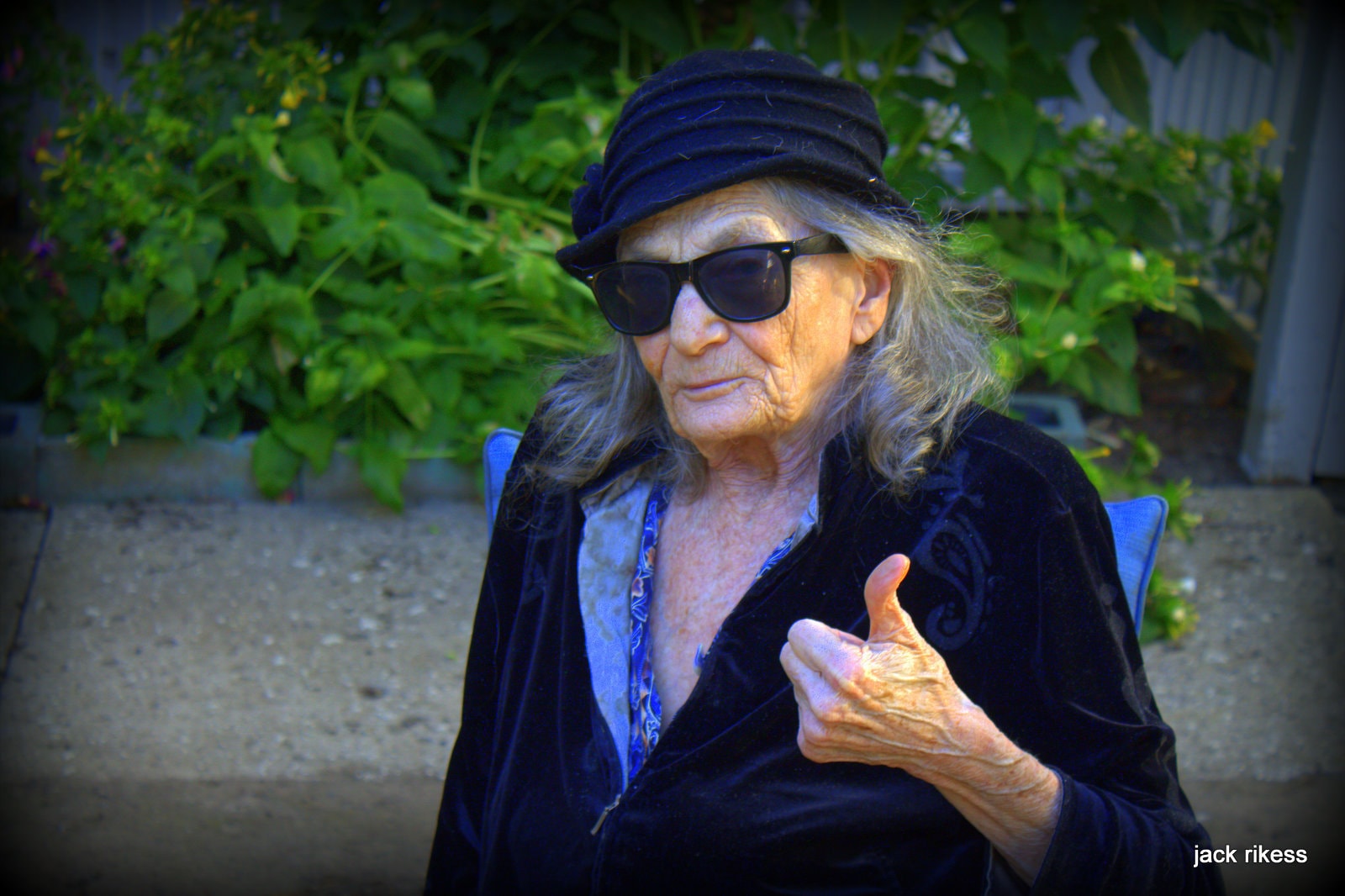 Pebbles — in sunglasses in the garden